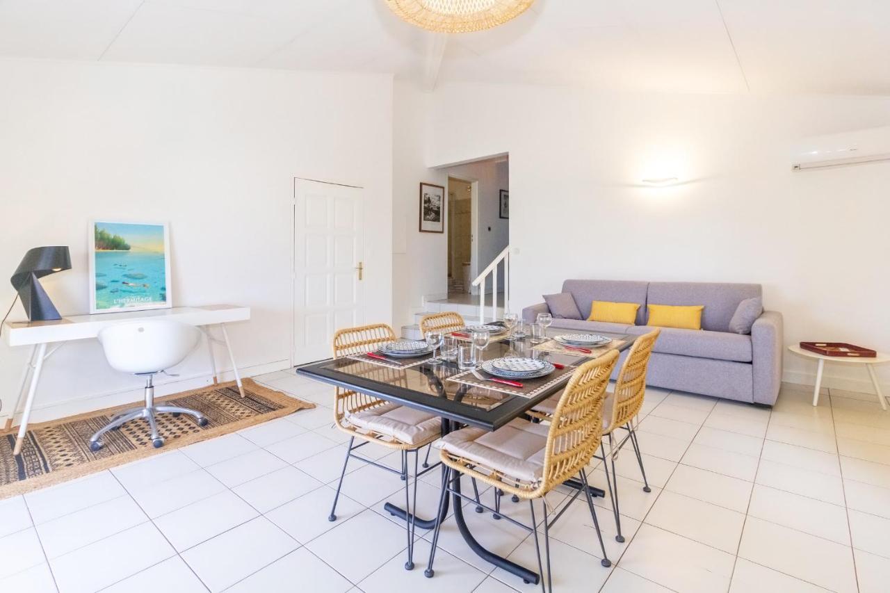 Cuty - bel et spacieux apt avec magnifique vue mer et piscine Saint Gilles Les Bains Extérieur photo